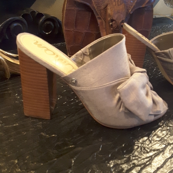 Heels4.5 - Picture 2 of 3